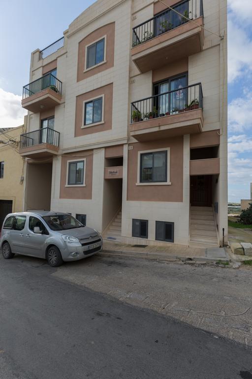 North Side Apartment 1 L-Imgarr Εξωτερικό φωτογραφία